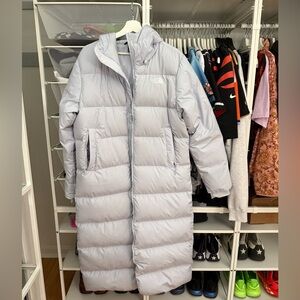 The North Face Long Puffer Coat in Light Gray